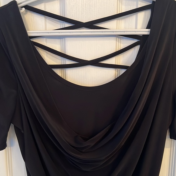 Sleek black elegance - Picture 5 of 5